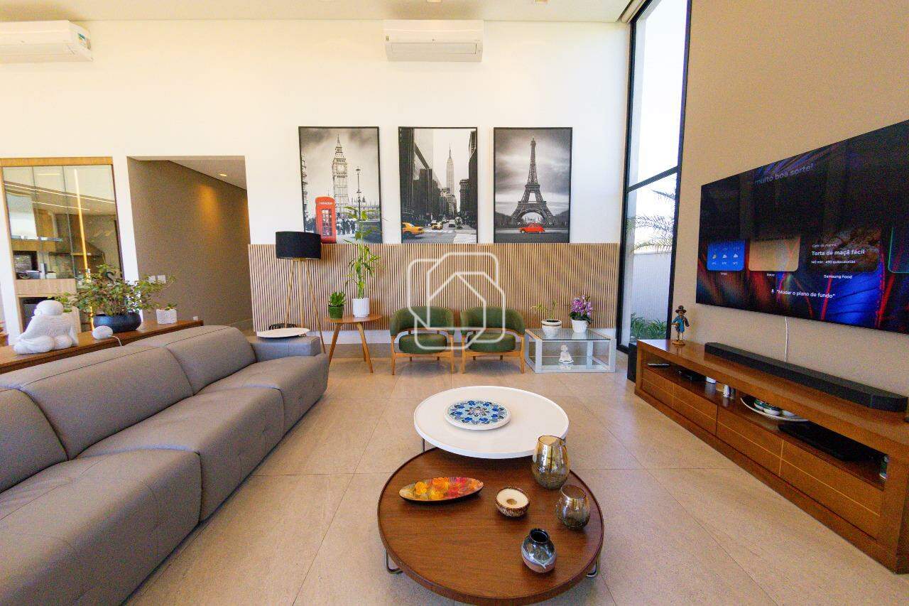 Casa de Condomínio à venda em Indaiatuba - SP - Parque Villa dos Pinheiros: Sala de estar
