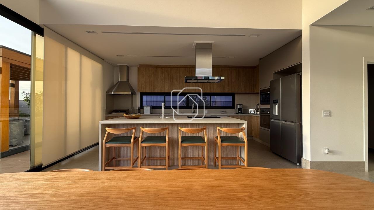 Casa de Condomínio à venda em Indaiatuba - SP - Parque Villa dos Pinheiros: Cozinha integrada