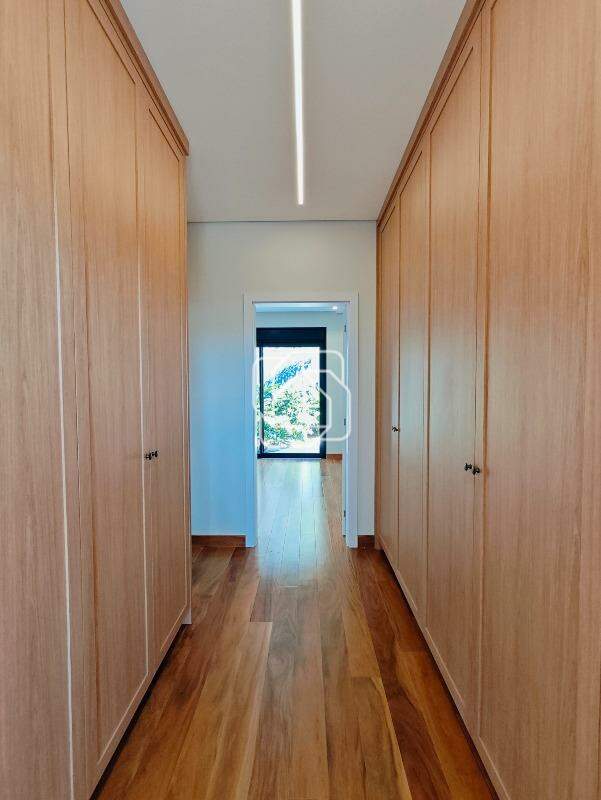 Casa de Condomínio à venda em Indaiatuba - SP - Parque Villa dos Pinheiros: Closet