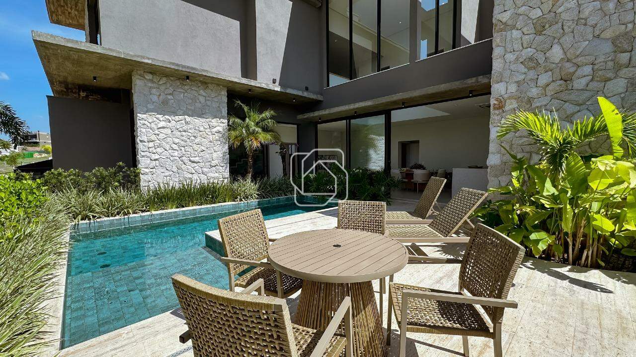Casa de Condomínio à venda em Indaiatuba - SP - Parque Villa dos Pinheiros: Área da piscina