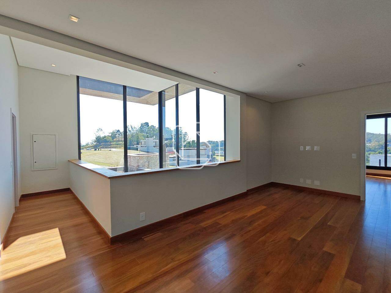 Casa de Condomínio à venda em Indaiatuba - SP - Parque Villa dos Pinheiros: Sala de TV