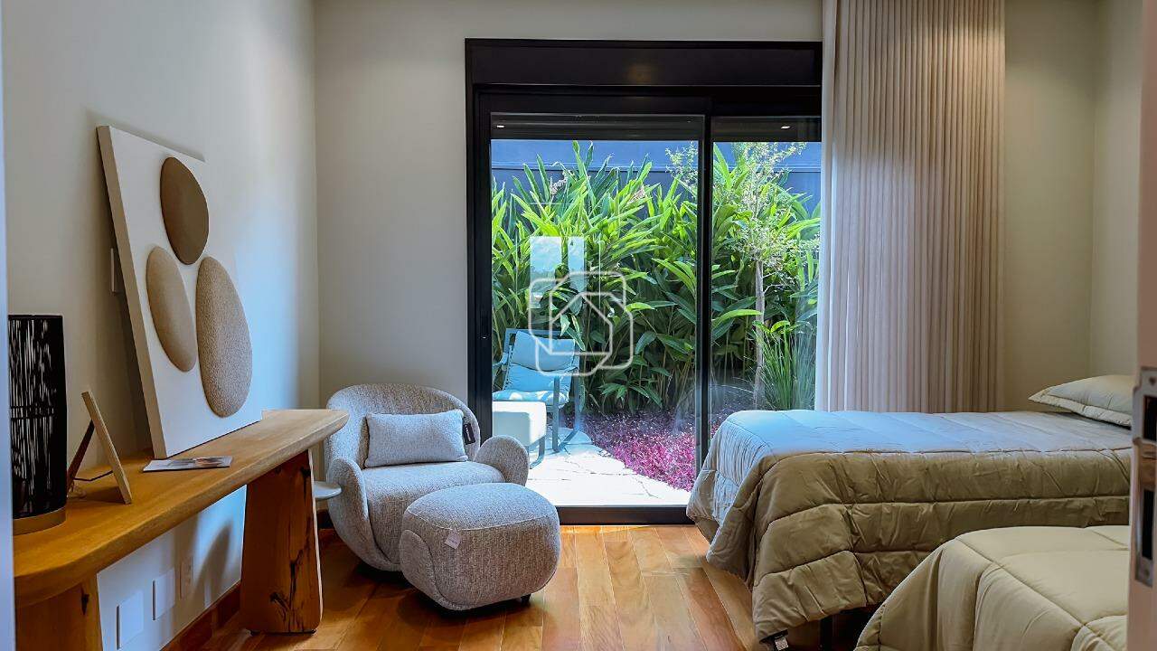 Casa de Condomínio à venda em Indaiatuba - SP - Parque Villa dos Pinheiros: Dormitório