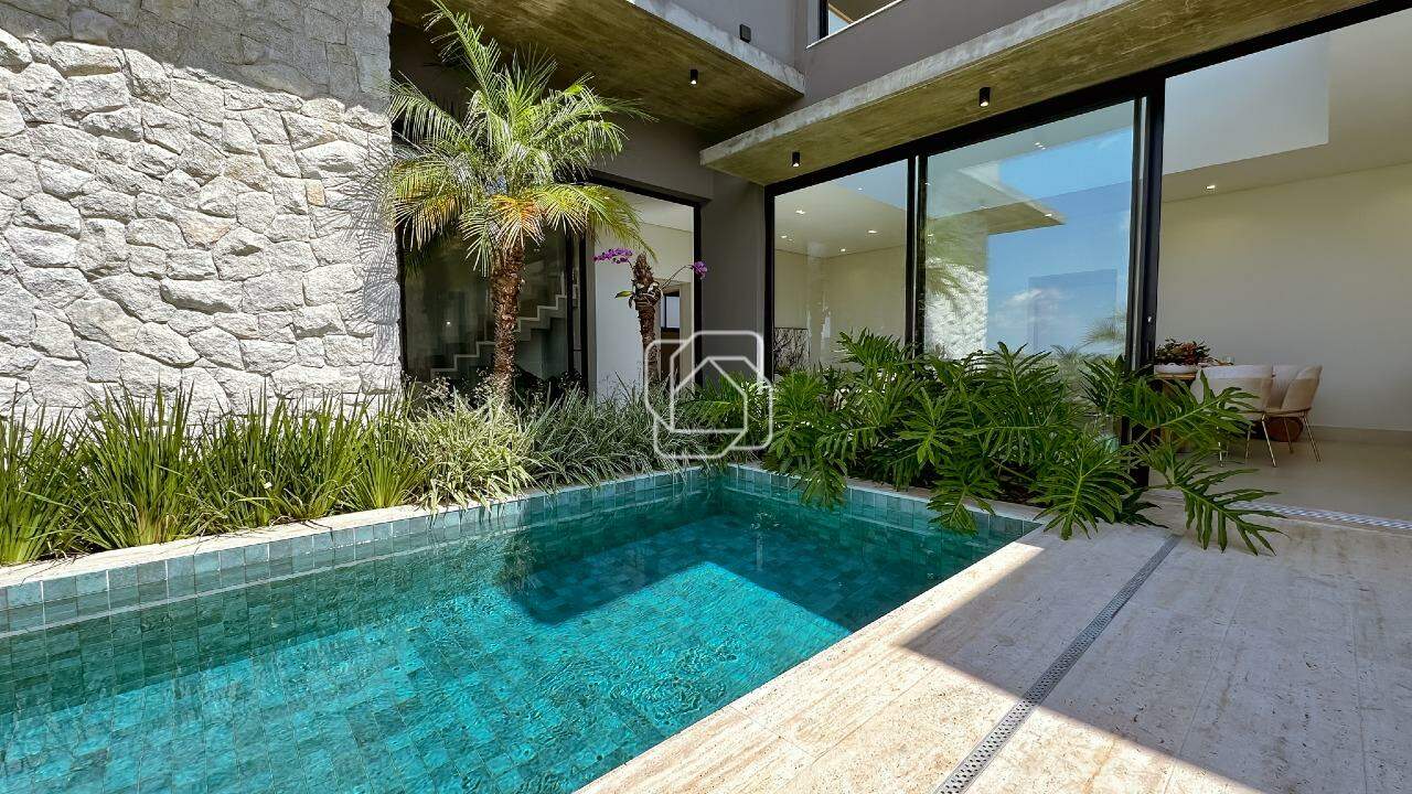 Casa de Condomínio à venda em Indaiatuba - SP - Parque Villa dos Pinheiros: Área da piscina