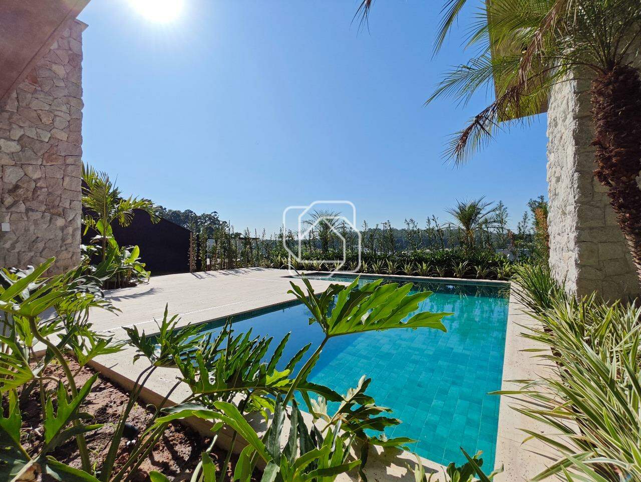Casa de Condomínio à venda em Indaiatuba - SP - Parque Villa dos Pinheiros: Área da piscina