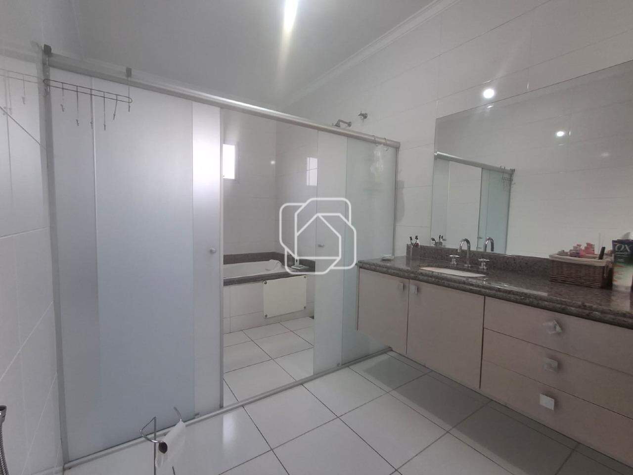 Casa de Condomínio para aluguel em Indaiatuba - SP - Jardim Esplendor: Banheiro