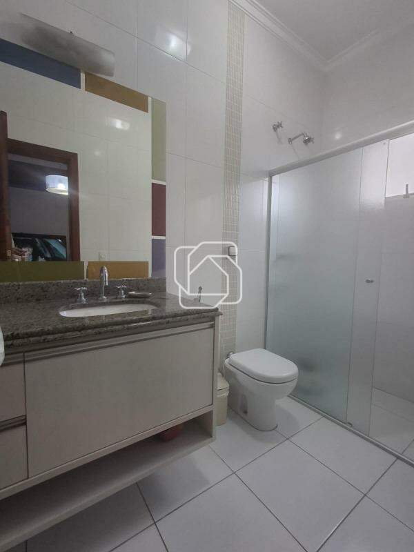 Casa de Condomínio para aluguel em Indaiatuba - SP - Jardim Esplendor: Banheiro