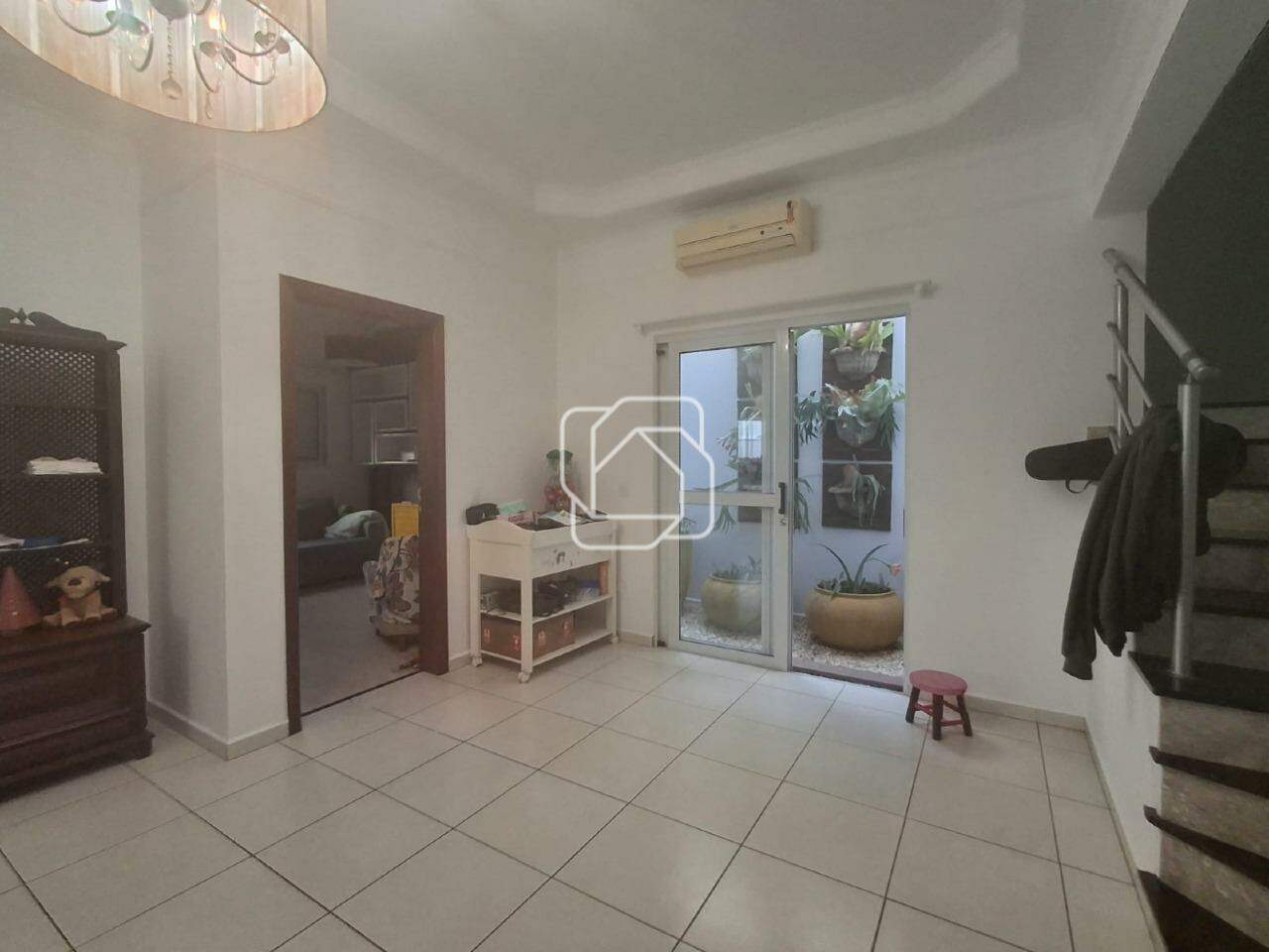 Casa de Condomínio para aluguel em Indaiatuba - SP - Jardim Esplendor: Sala de estar