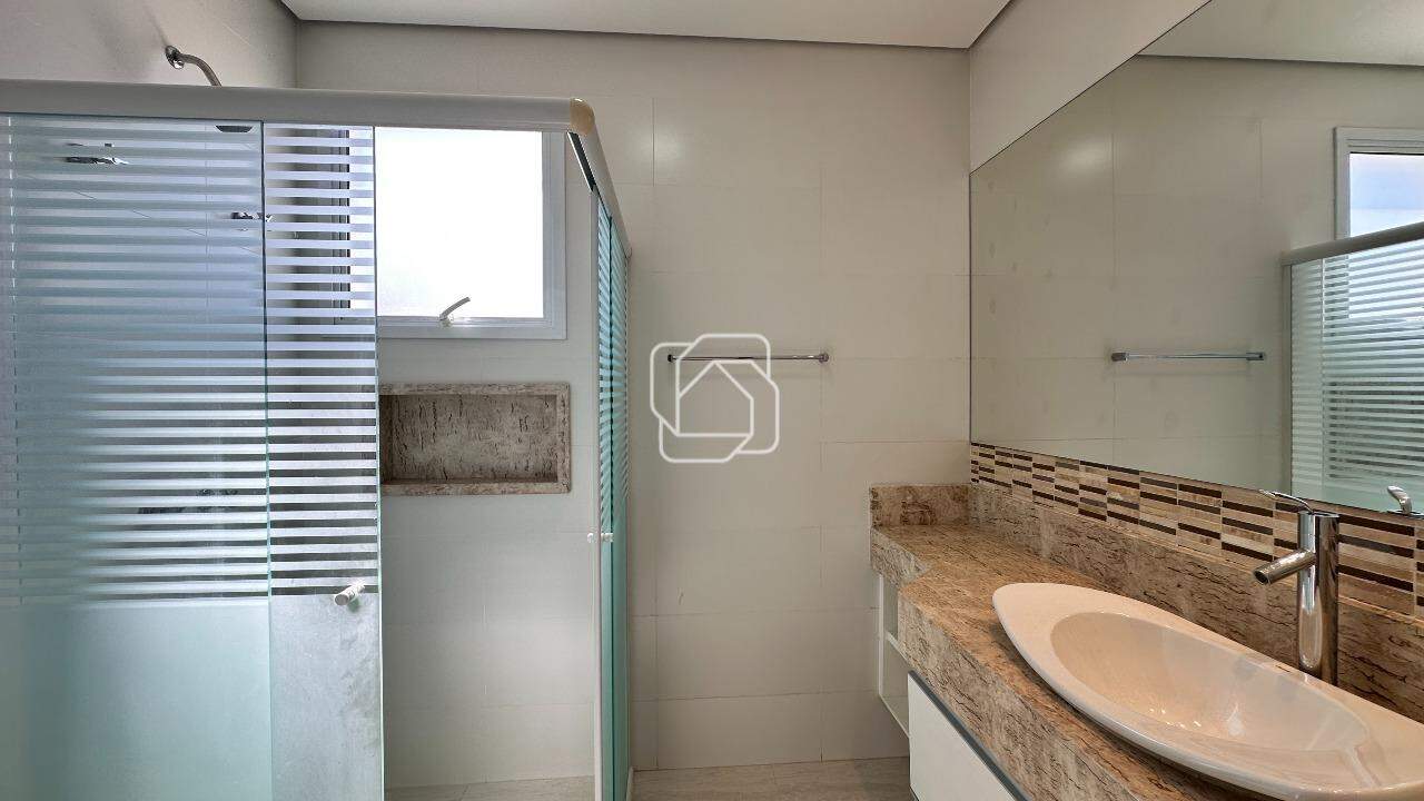 Casa de Condomínio à venda em Indaiatuba - SP - Vila Residencial Avaí: Banheiro