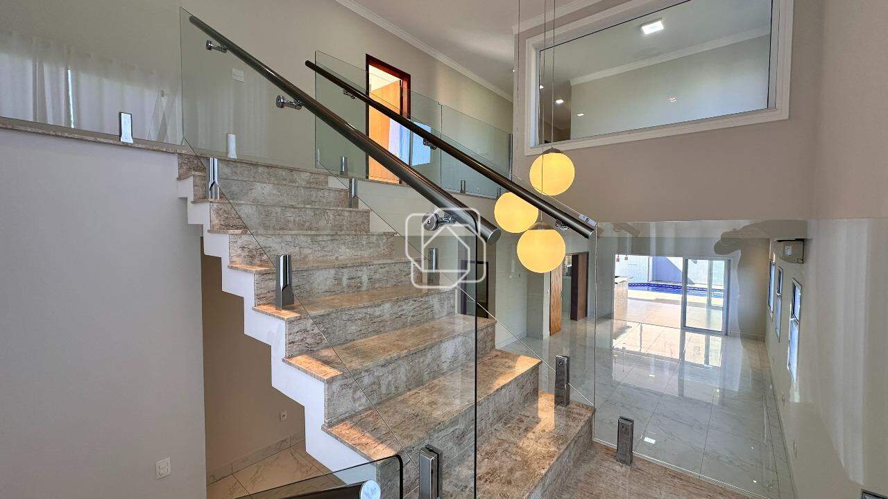 Casa de Condomínio à venda em Indaiatuba - SP - Vila Residencial Avaí: Escadas