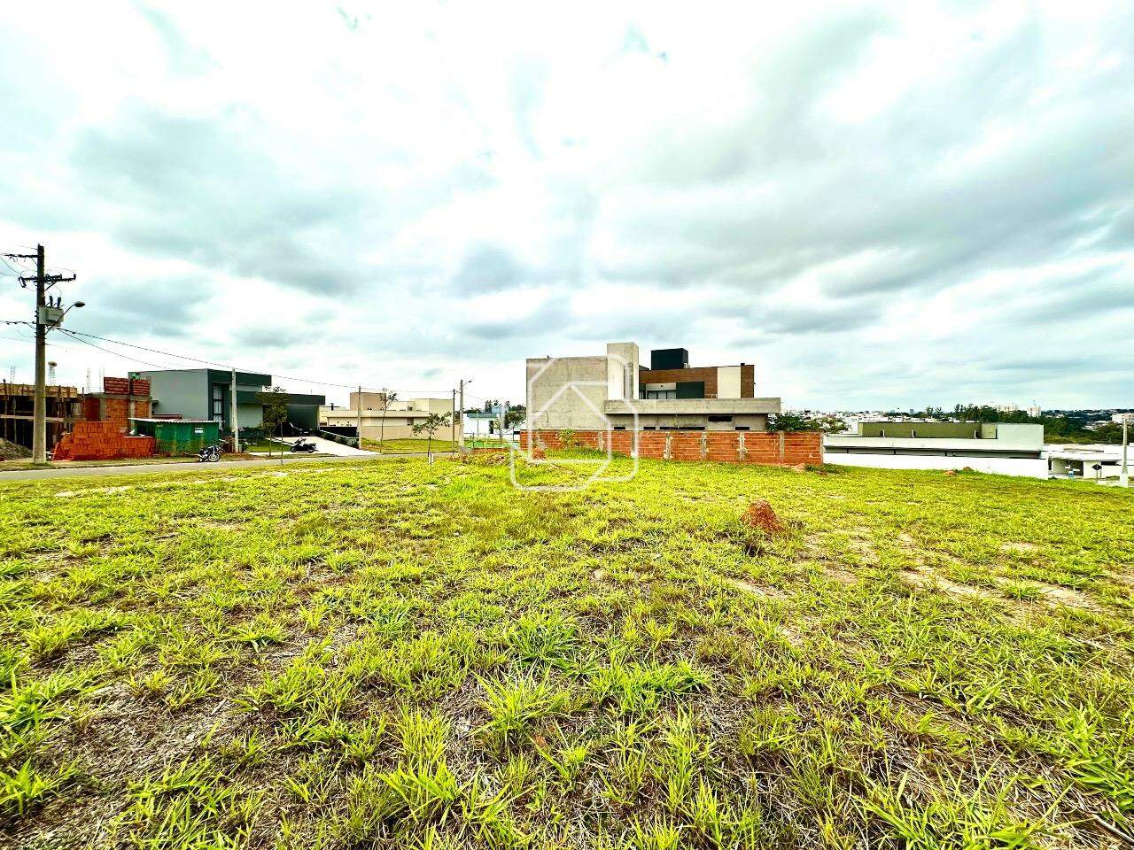 Terreno à venda em Salto - SP - Reserva Central Parque: 