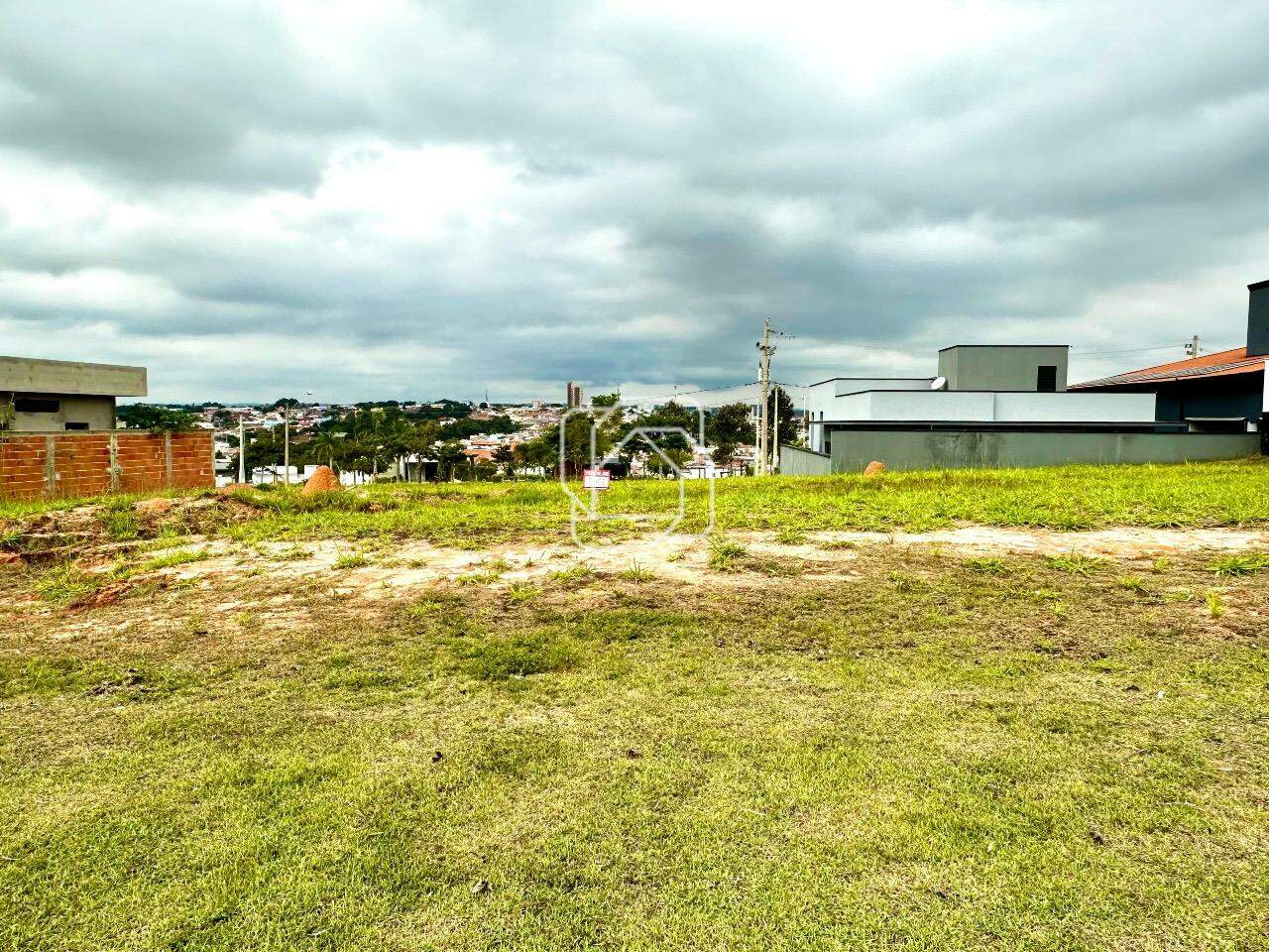 Terreno à venda em Salto - SP - Reserva Central Parque: 