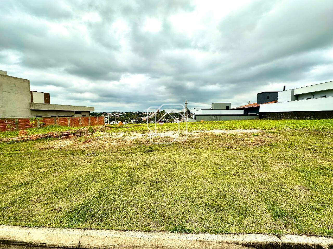 Terreno à venda em Salto - SP - Reserva Central Parque: 
