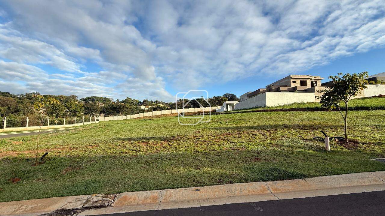 Terreno à venda em Indaiatuba - SP - Jardim Villa Sapezal: Visão geral do terreno