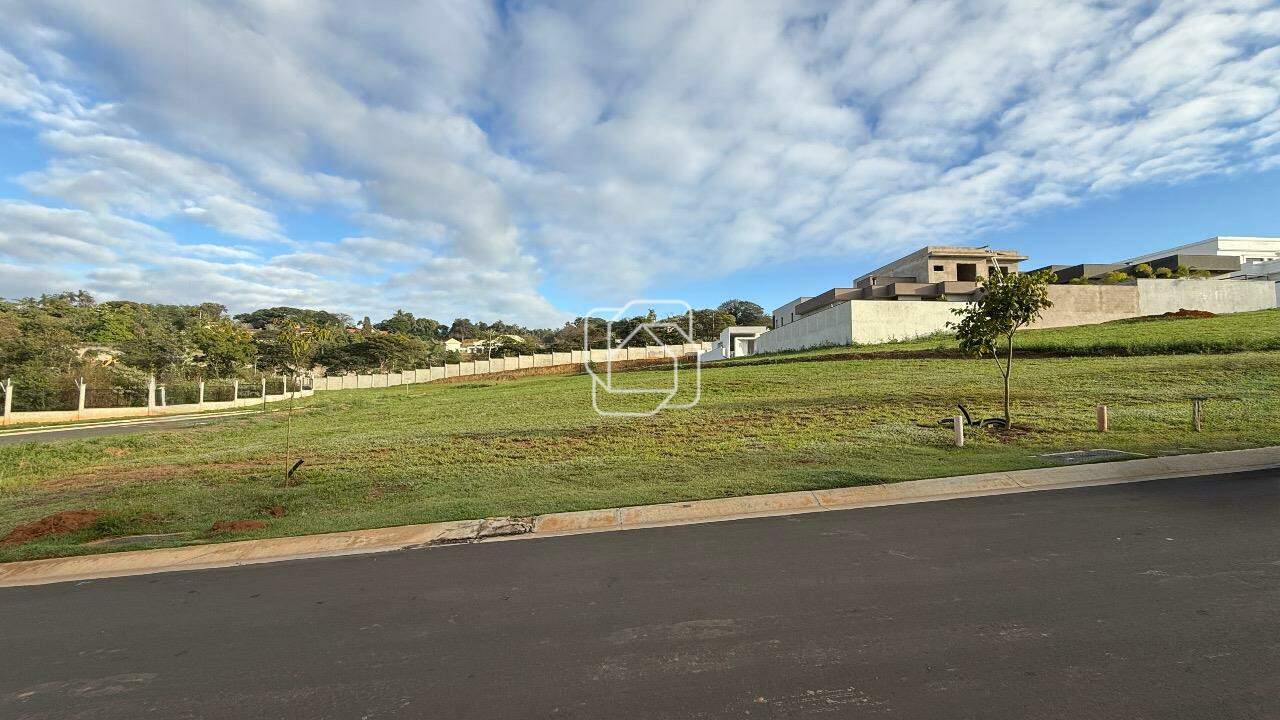 Terreno à venda em Indaiatuba - SP - Jardim Villa Sapezal: Visão geral do terreno