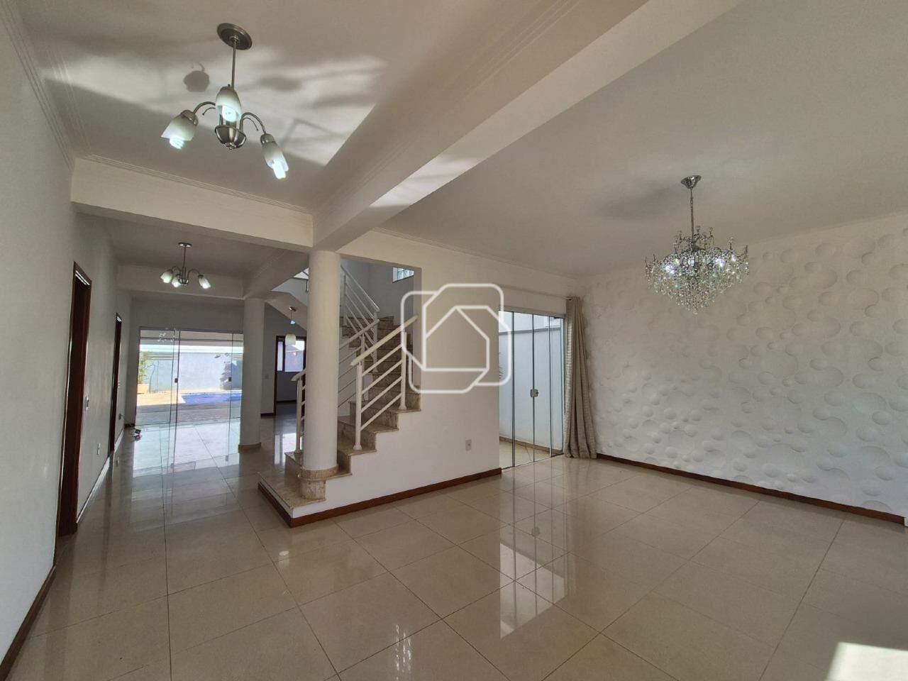 Casa de Condomínio à venda em Indaiatuba - SP - Jardim Residencial Villa Suíça: Sala de estar