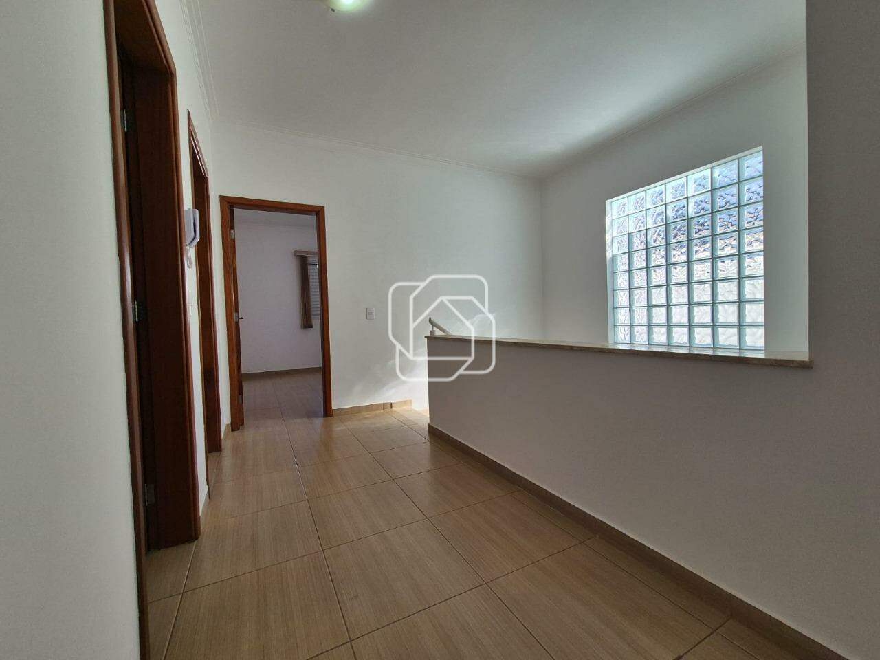 Casa de Condomínio à venda em Indaiatuba - SP - Jardim Residencial Villa Suíça: Corredor