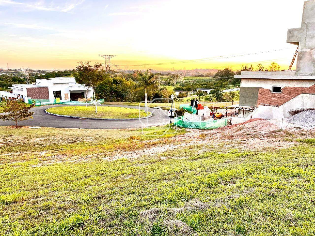 Terreno à venda em Itu - SP - Condomínio Villas do Golfe: 