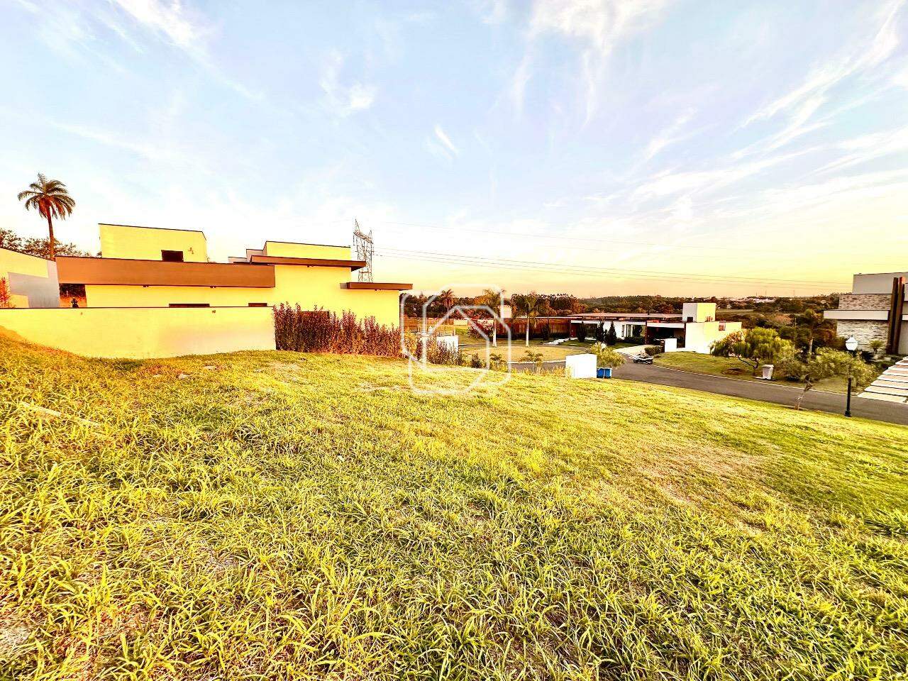 Terreno à venda em Itu - SP - Condomínio Villas do Golfe: 