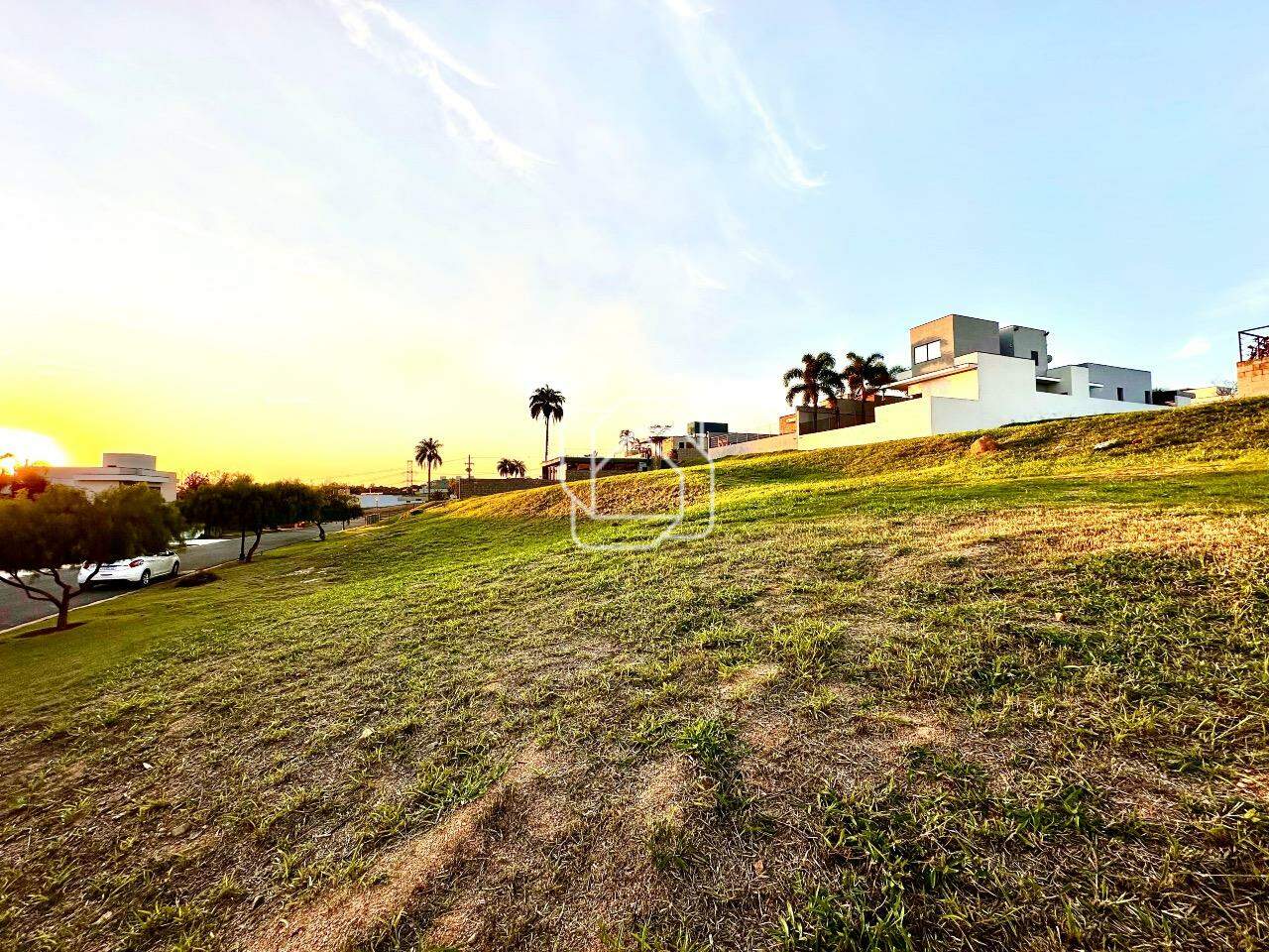 Terreno à venda em Itu - SP - Condomínio Villas do Golfe: 