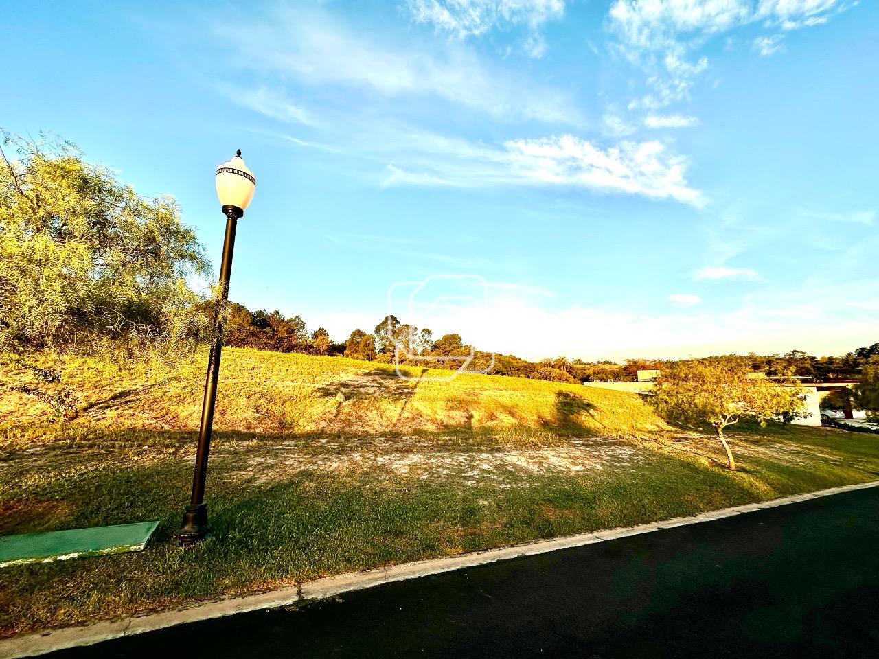 Terreno à venda em Itu - SP - Condomínio Villas do Golfe: