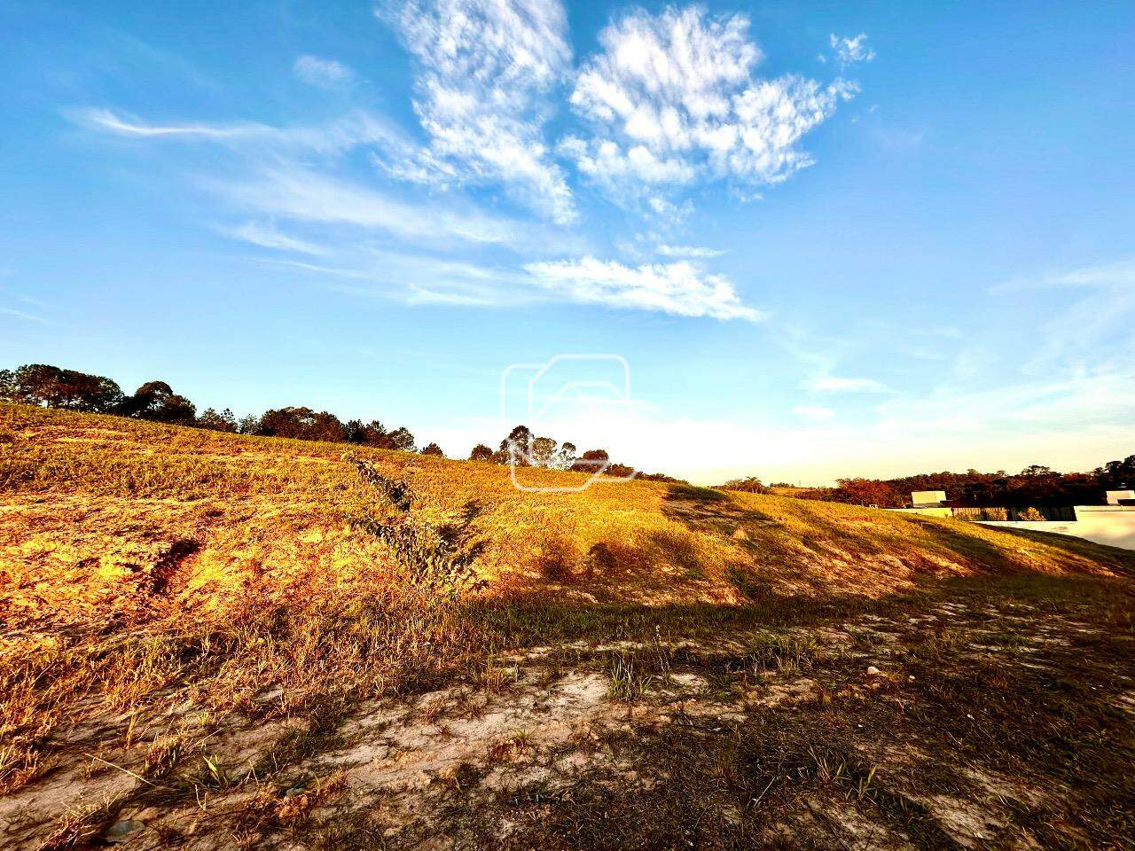 Terreno à venda em Itu - SP - Condomínio Villas do Golfe: