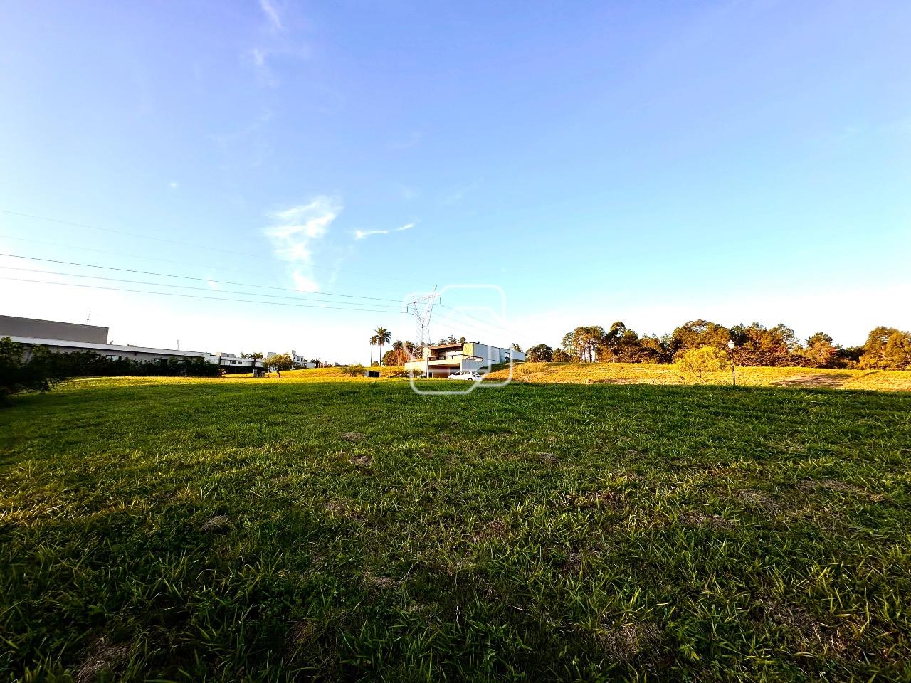 Terreno à venda em Itu - SP - Condomínio Villas do Golfe: 