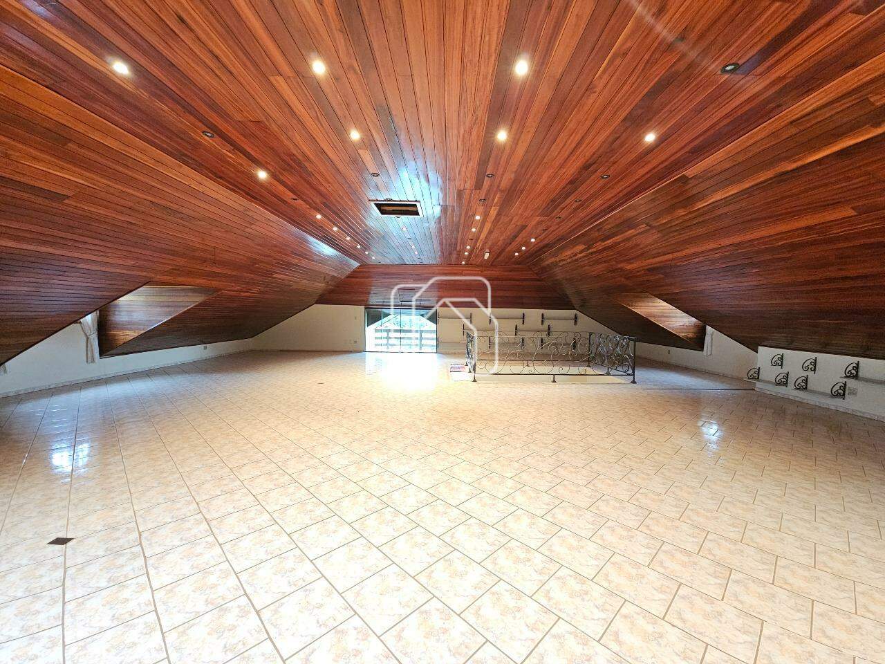 Casa de Condomínio à venda em Indaiatuba - SP - Colinas do Mosteiro de Itaici: Sótão 