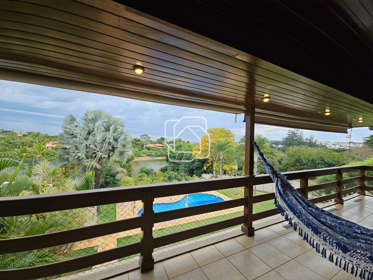 Casa de Condomínio à venda em Indaiatuba - SP - Colinas do Mosteiro de Itaici: Varanda