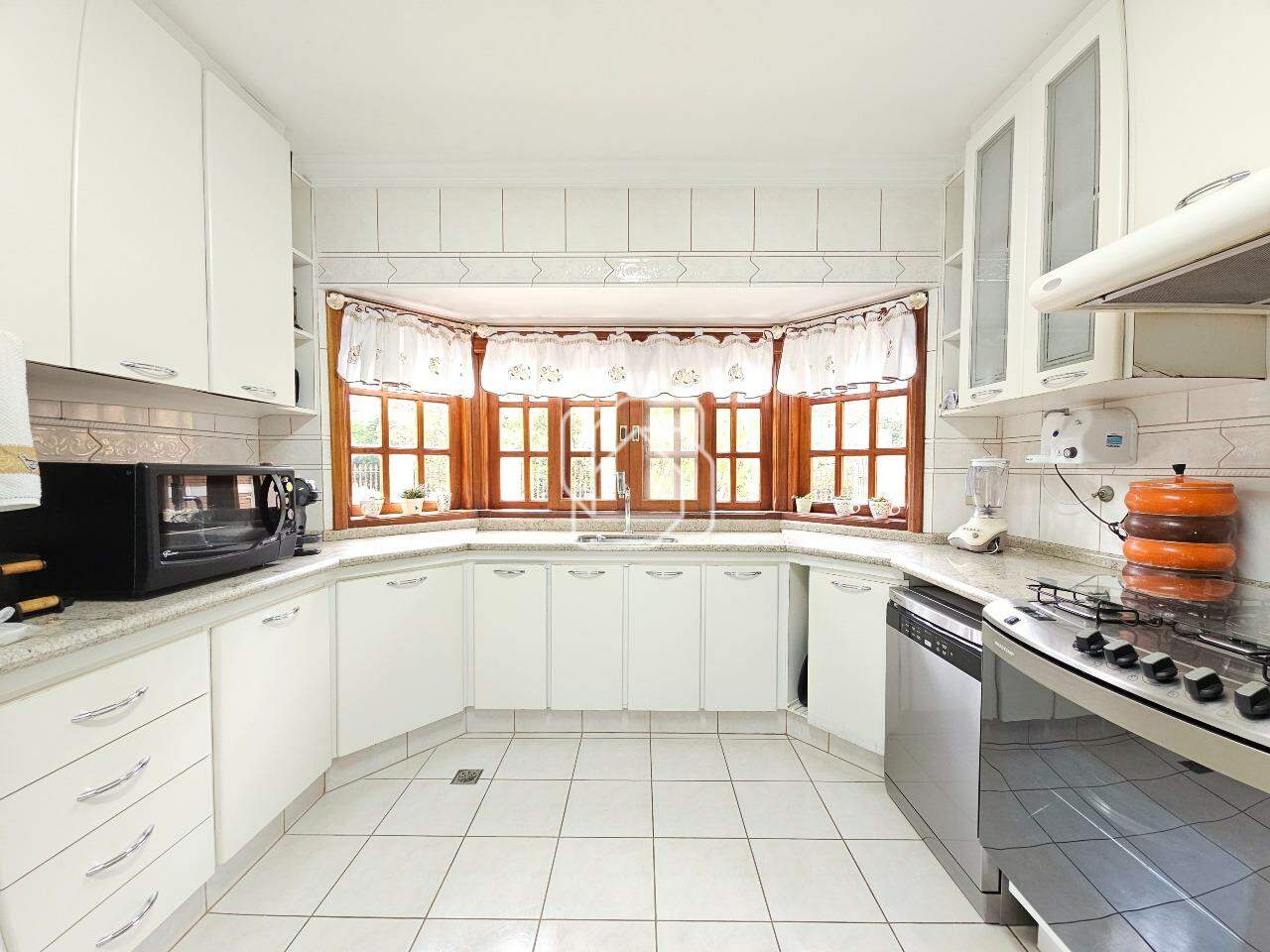 Casa de Condomínio à venda em Indaiatuba - SP - Colinas do Mosteiro de Itaici: Cozinha