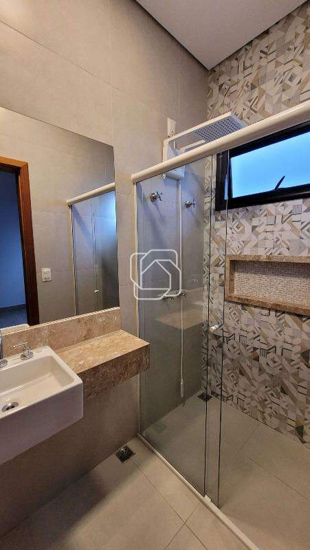 Casa de Condomínio à venda em Indaiatuba - SP - Jardim Residencial Dona Lucilla: Banheiro