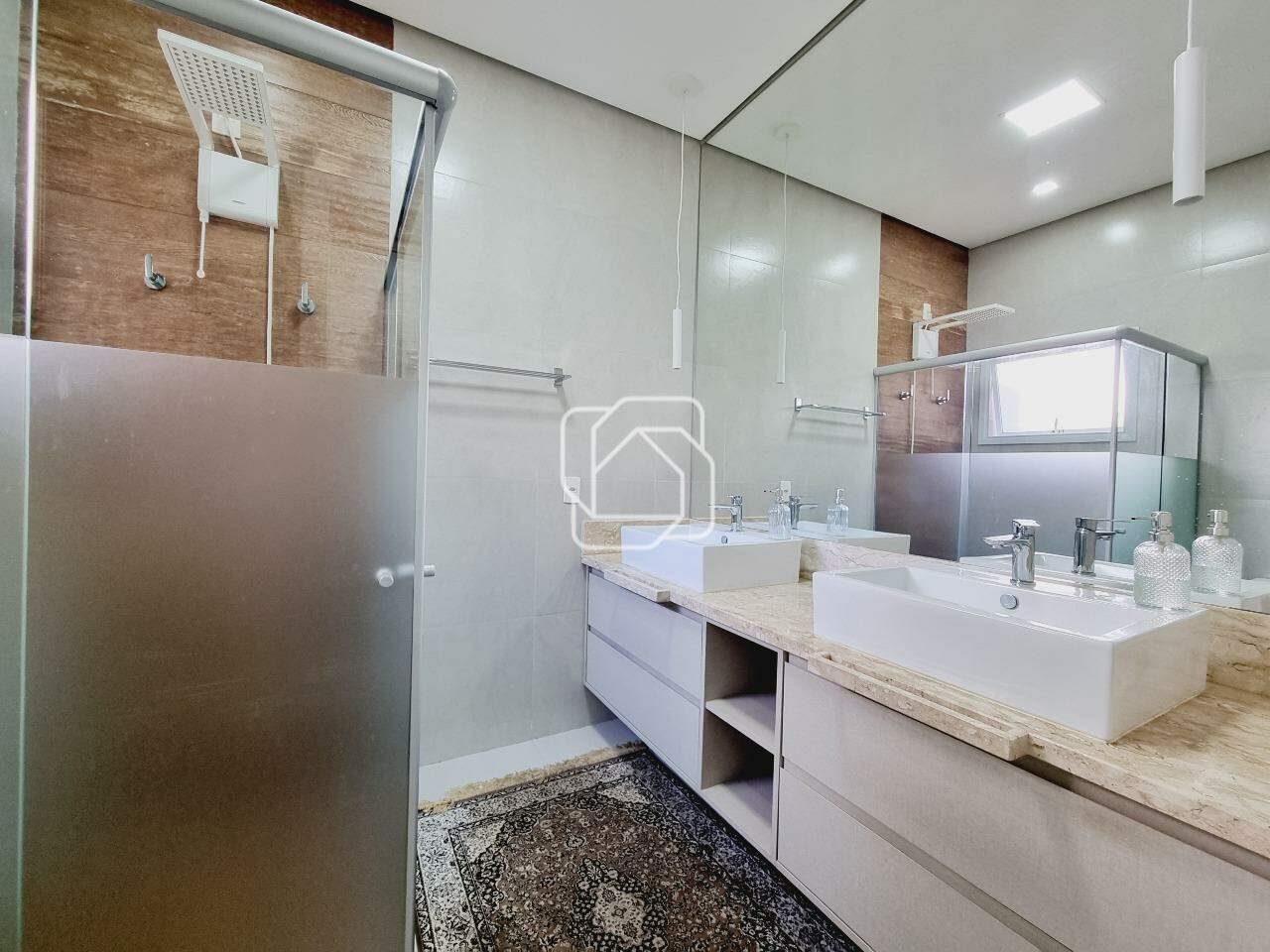 Casa de Condomínio à venda em Indaiatuba - SP - Jardim Residencial Dona Lucilla: Banheiro