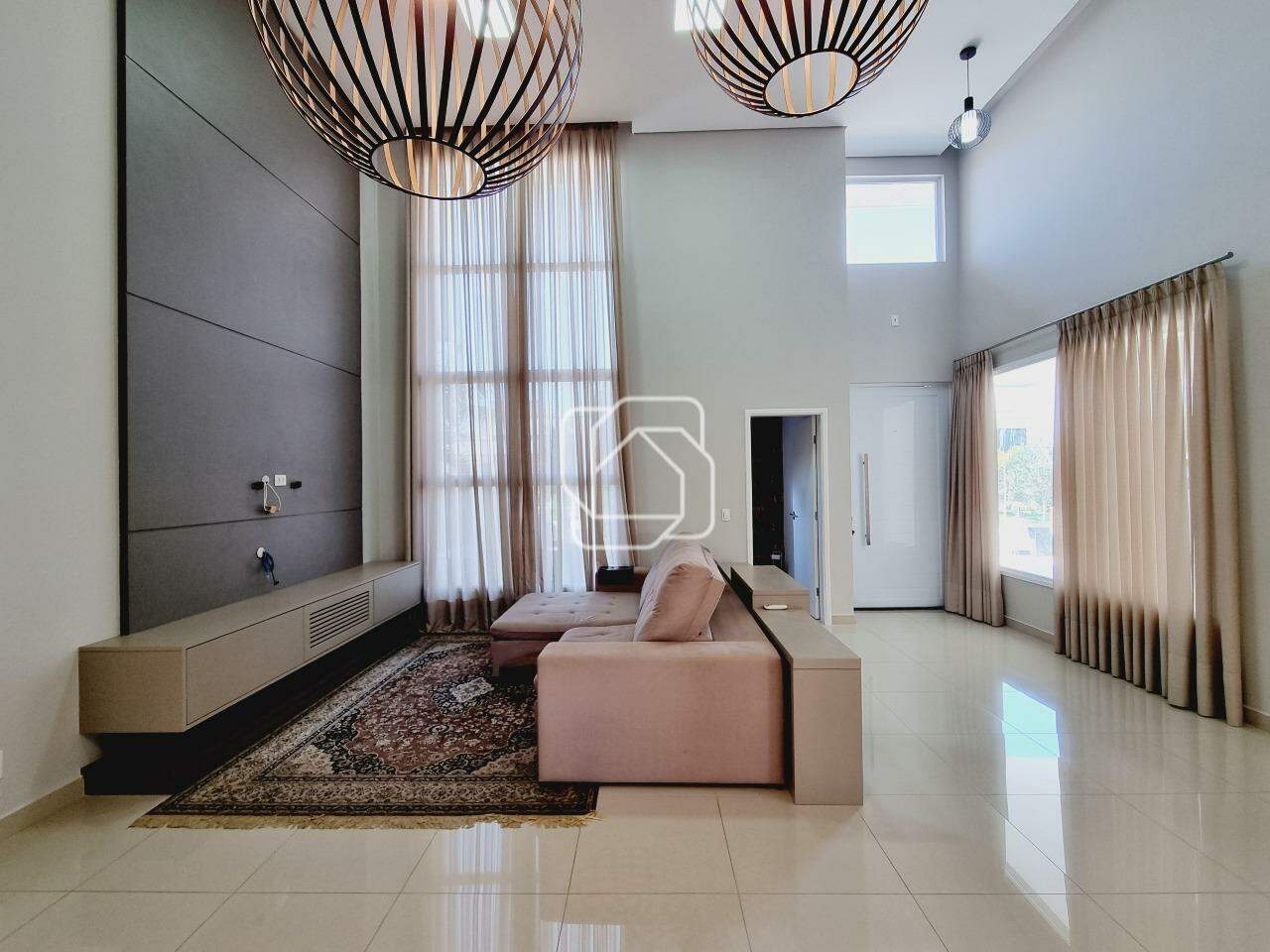 Casa de Condomínio à venda em Indaiatuba - SP - Jardim Residencial Dona Lucilla: Sala de estar