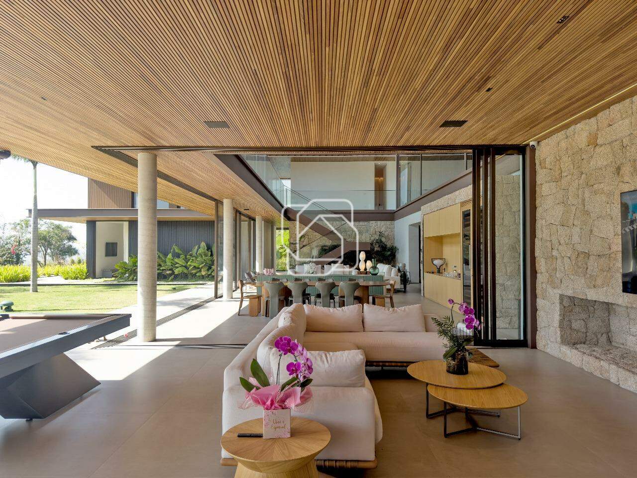 Casa de Condomínio à venda em Itupeva - SP - Fazenda da Grama: Sala de estar