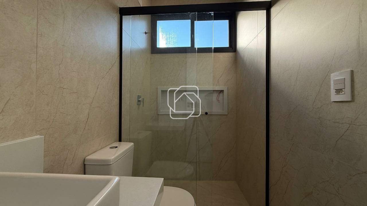 Casa de Condomínio à venda em Indaiatuba - SP - Residencial Evidências: Banheiro