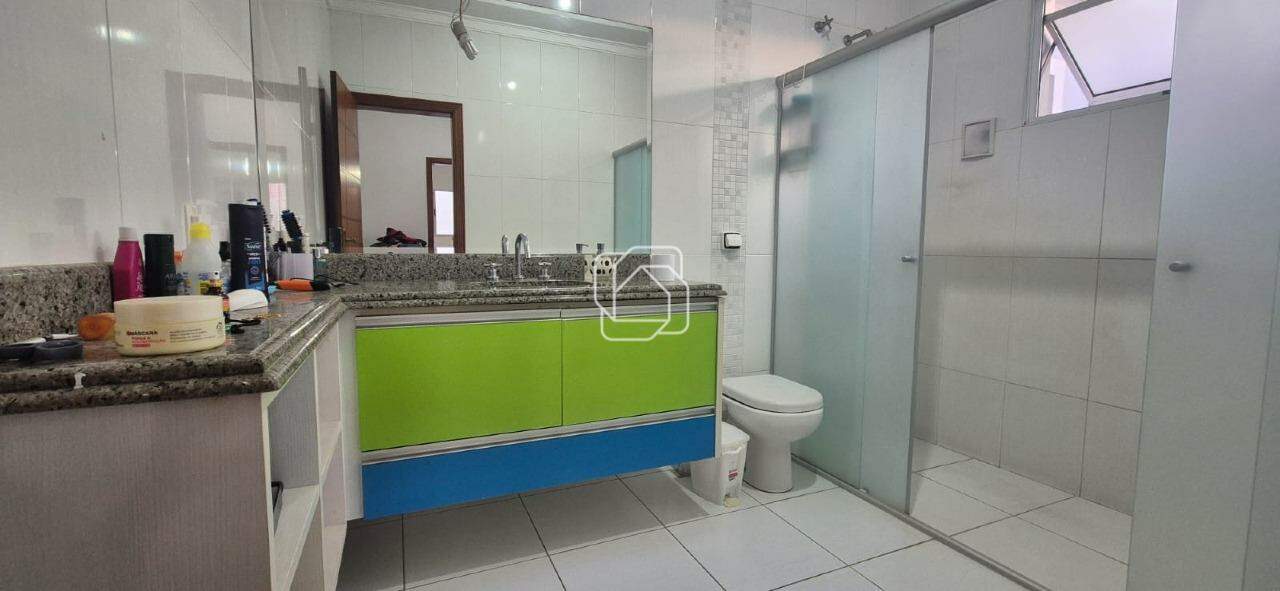 Casa de Condomínio à venda em Indaiatuba - SP - Jardim Esplendor: Banheiro