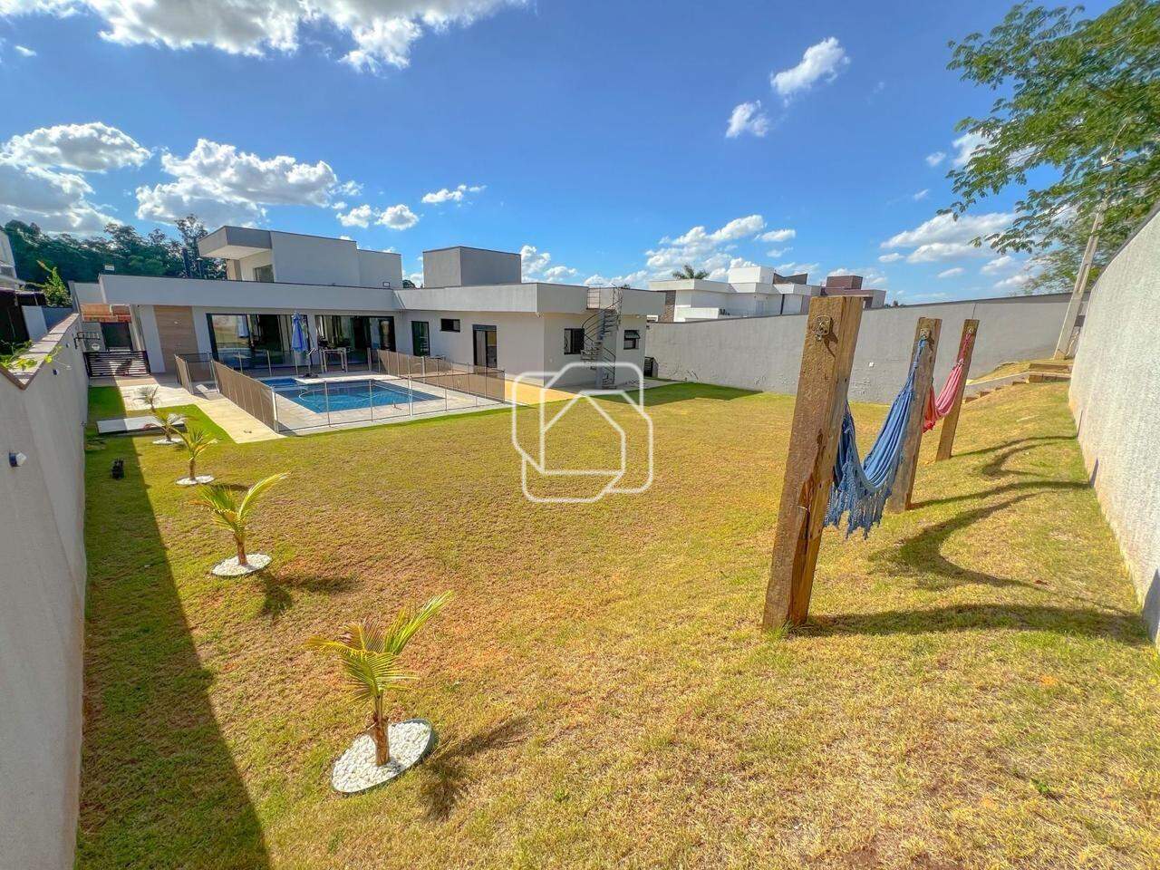 Casa de Condomínio à venda em Salto - SP - Condomínio Fazenda Palmeiras Imperiais: