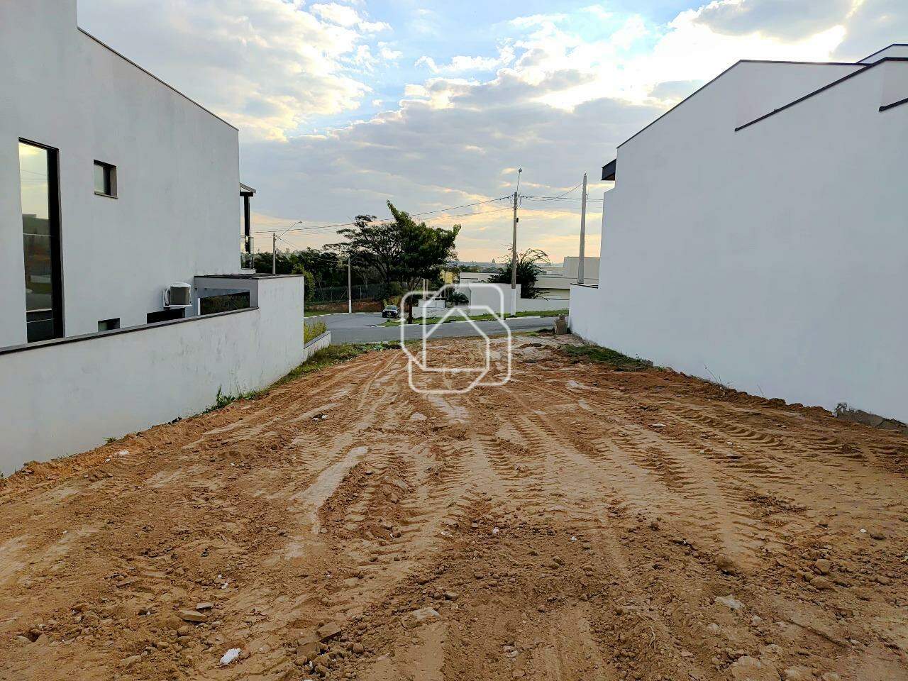 Terreno à venda em Itu - SP - Condomínio Gardenville: 