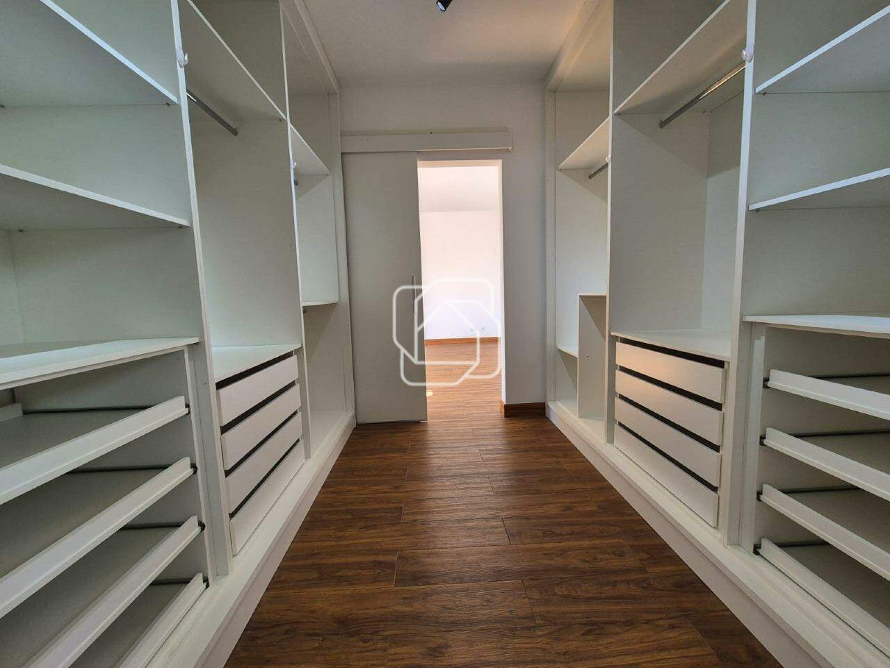 Casa de Condomínio à venda em Indaiatuba - SP - Jardim Residencial Maria Dulce: Closet