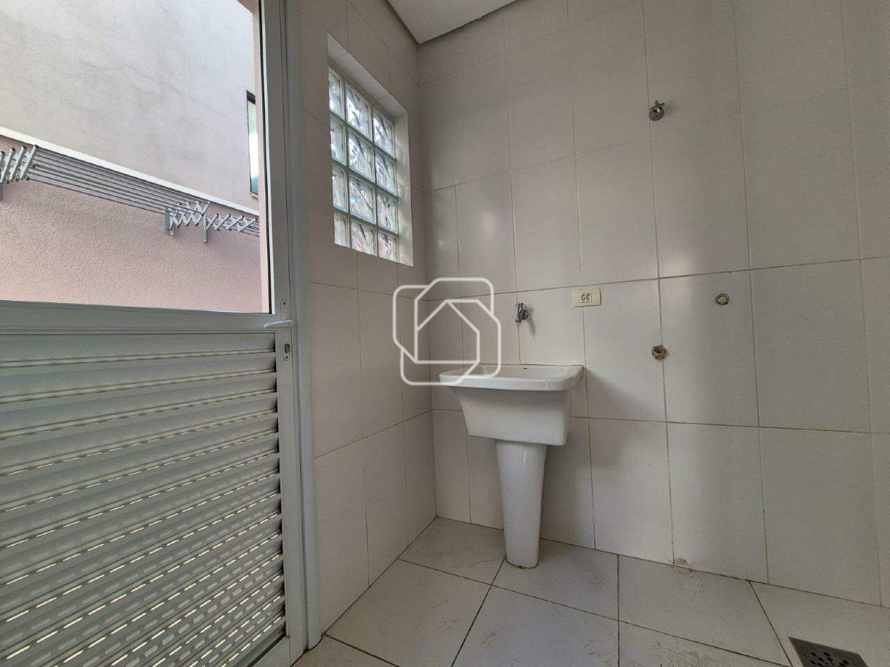 Casa de Condomínio à venda em Indaiatuba - SP - Jardim Residencial Maria Dulce: Lavanderia