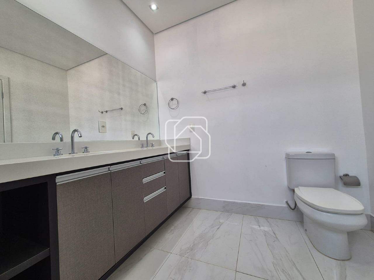 Casa de Condomínio à venda em Indaiatuba - SP - Jardim Residencial Maria Dulce: Banheiro