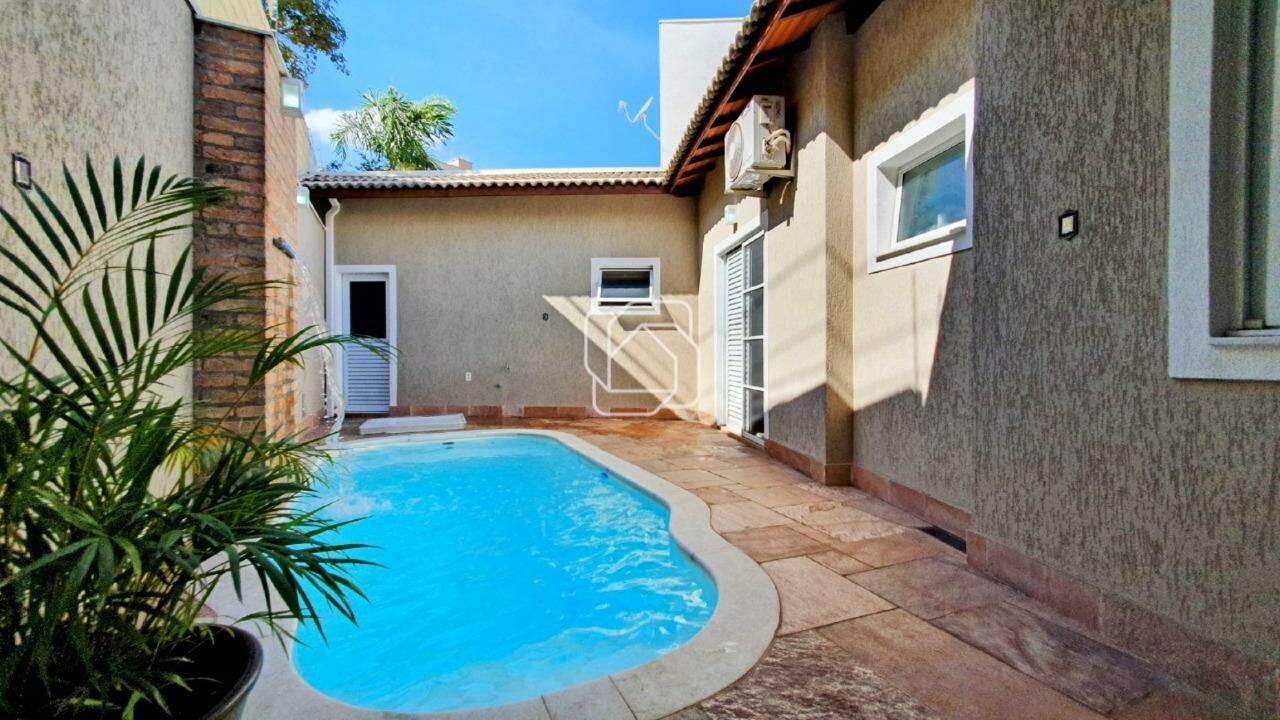 Casa de Condomínio para aluguel em Itu - SP - Condomínio Parque do Varvito: Piscina