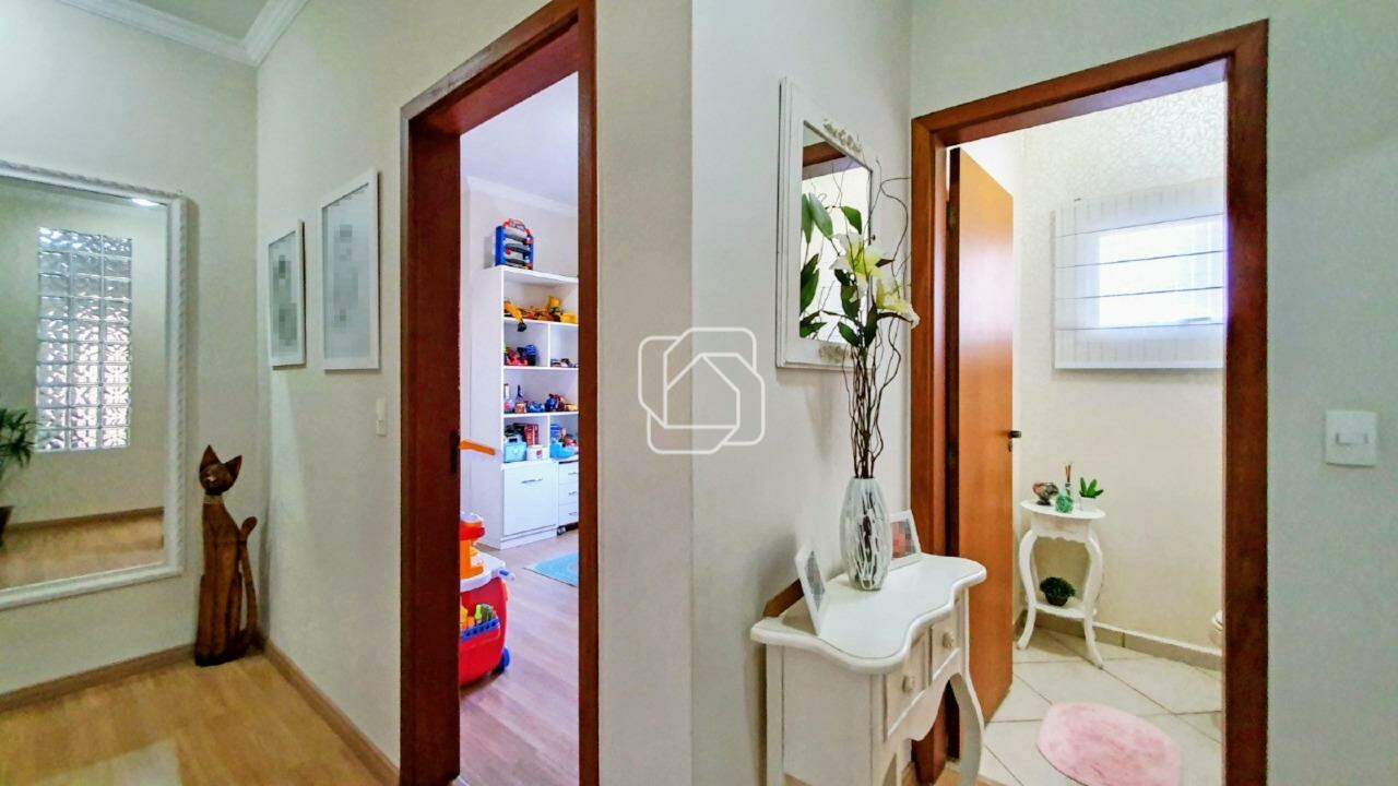 Casa de Condomínio para aluguel em Itu - SP - Condomínio Parque do Varvito: Banheiro