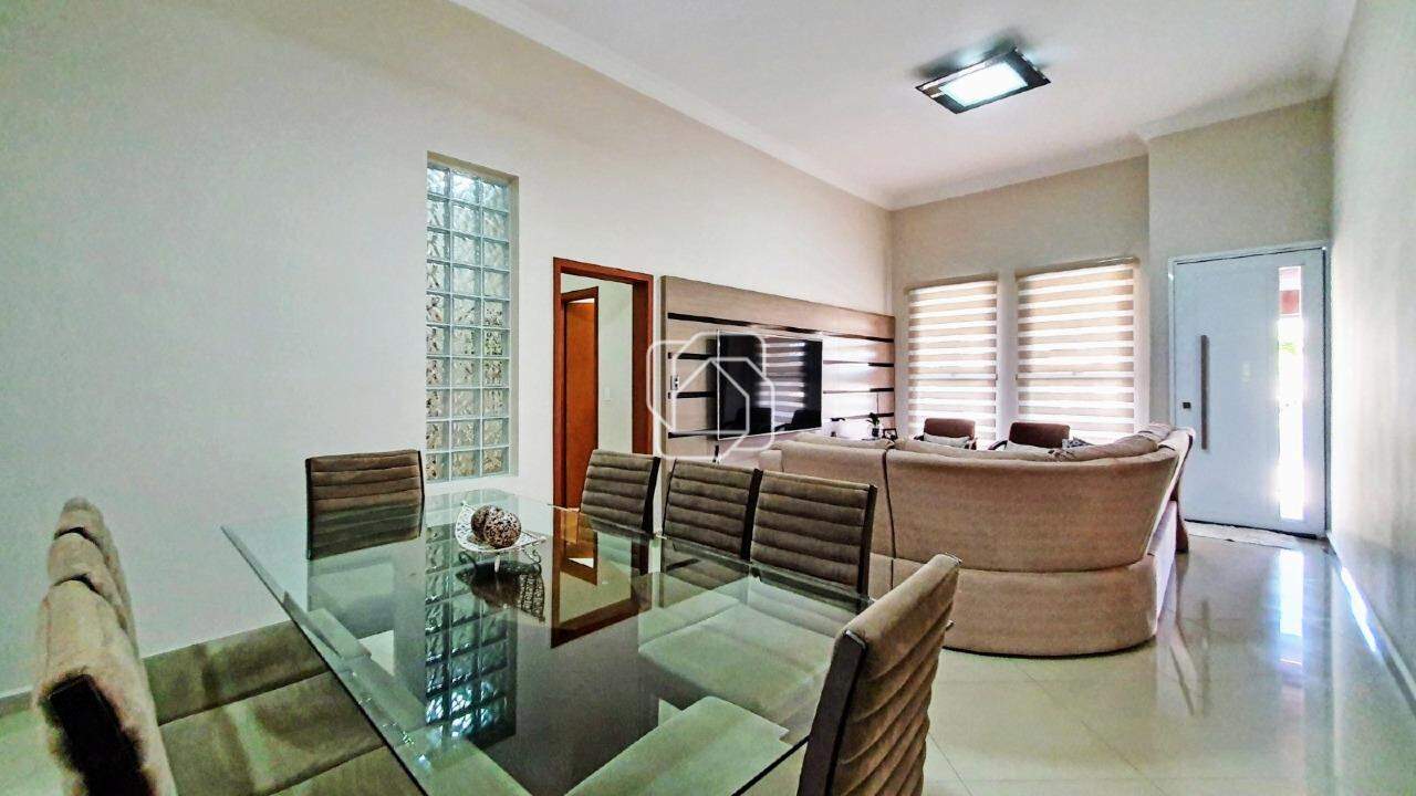Casa de Condomínio para aluguel em Itu - SP - Condomínio Parque do Varvito: Sala