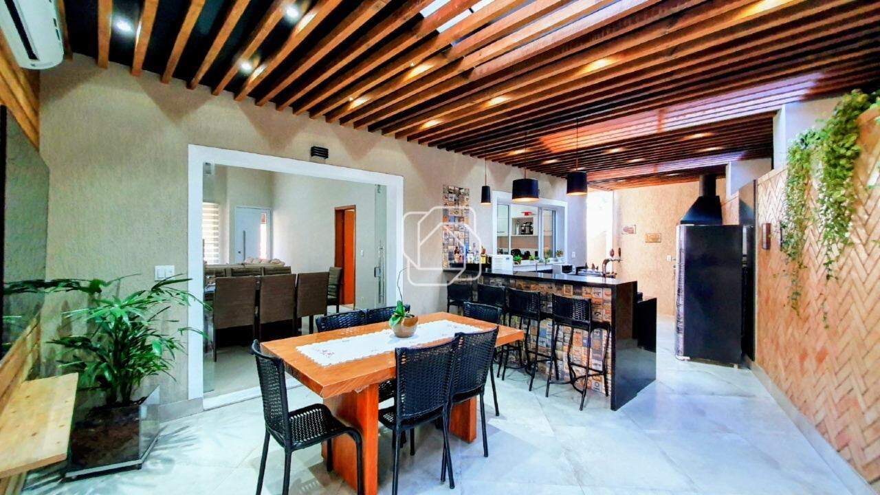 Casa de Condomínio para aluguel em Itu - SP - Condomínio Parque do Varvito: Área Gourmet