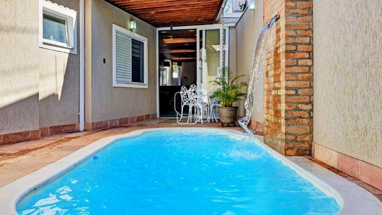 Casa de Condomínio para aluguel em Itu - SP - Condomínio Parque do Varvito: Piscina
