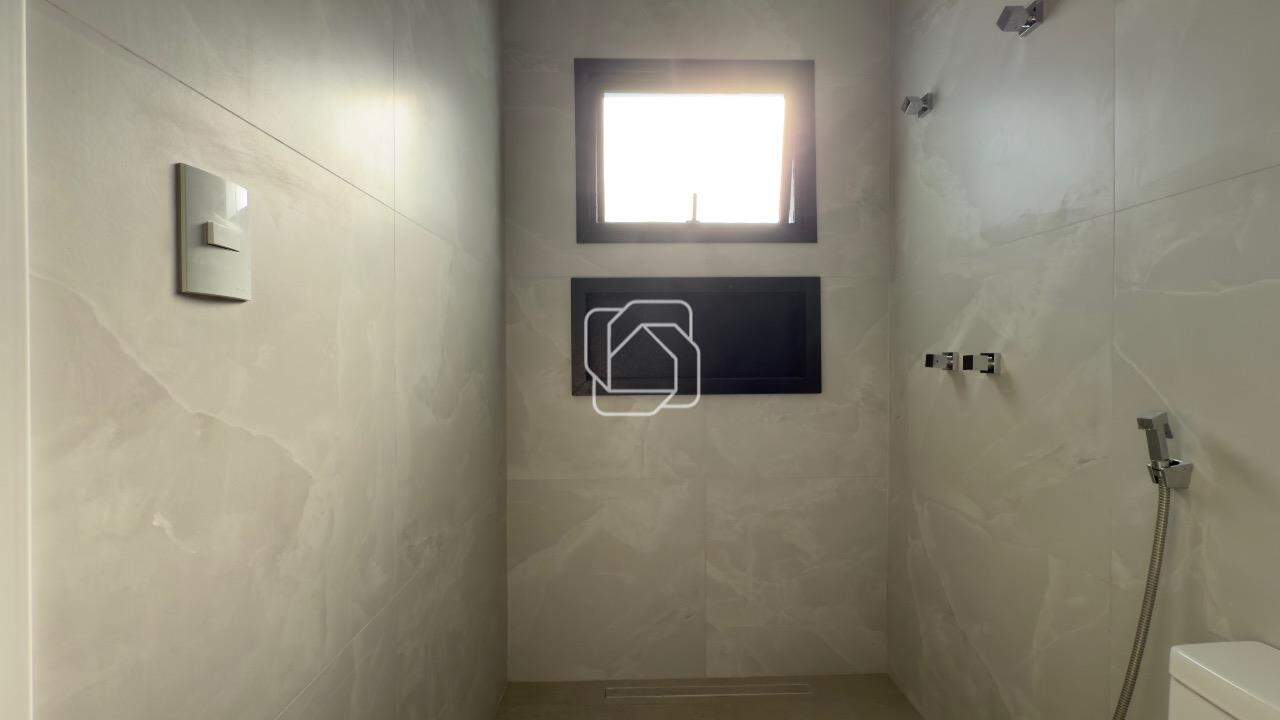 Casa de Condomínio à venda em Indaiatuba - SP - Residencial Milano: Banheiro