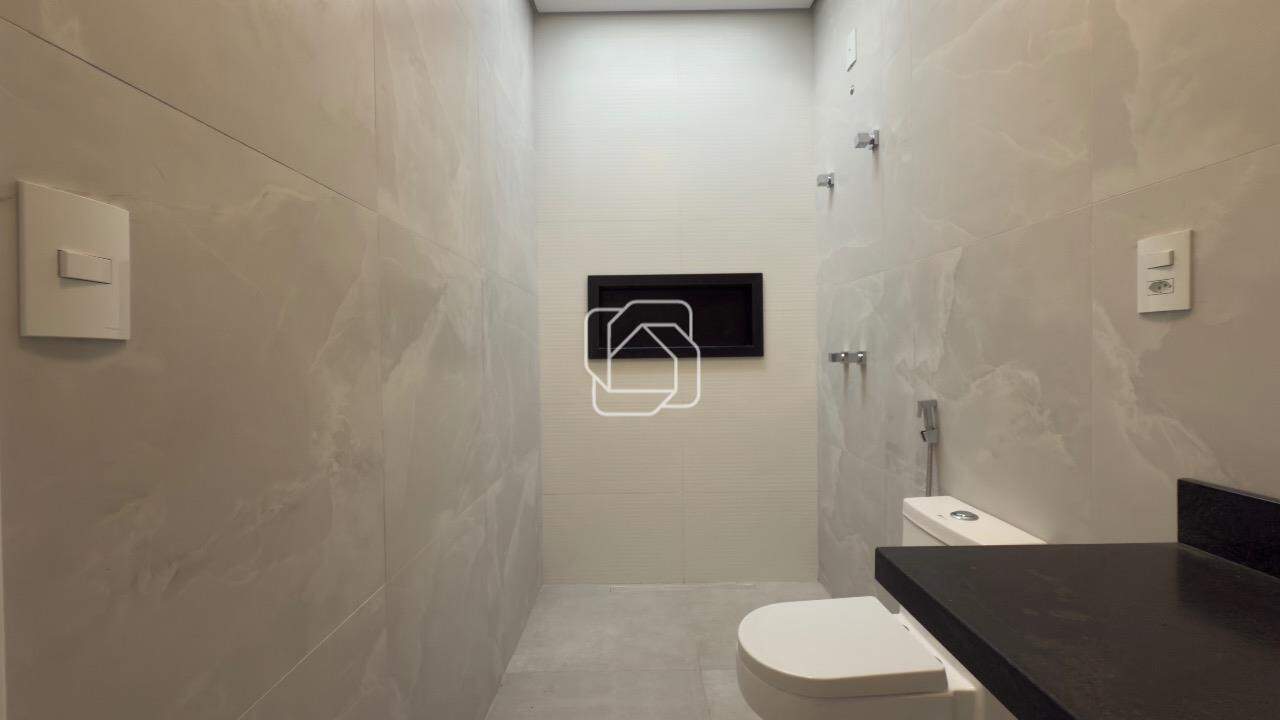 Casa de Condomínio à venda em Indaiatuba - SP - Residencial Milano: Banheiro