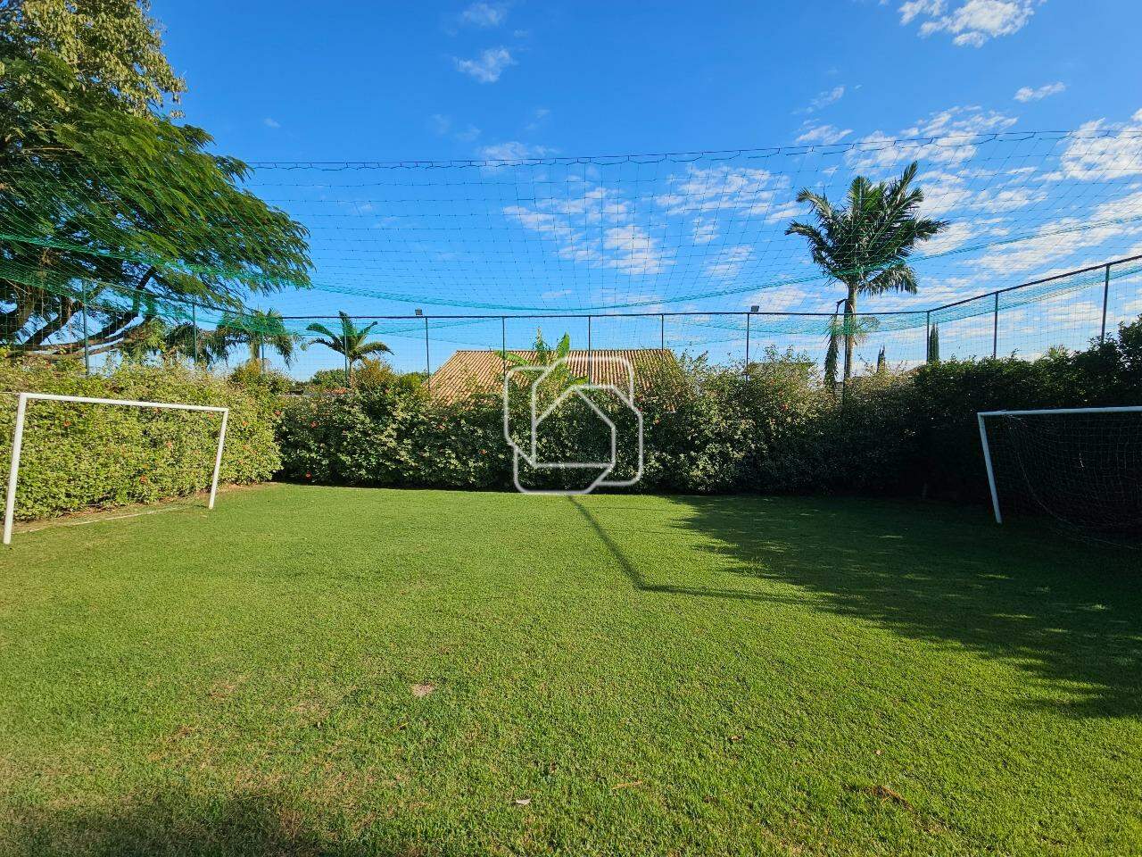 Casa de Condomínio à venda em Indaiatuba - SP - Terras de Itaici: Campo de futebol