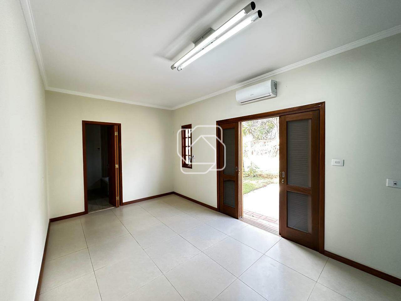Casa de Condomínio à venda em Itu - SP - Chácara Flora: 