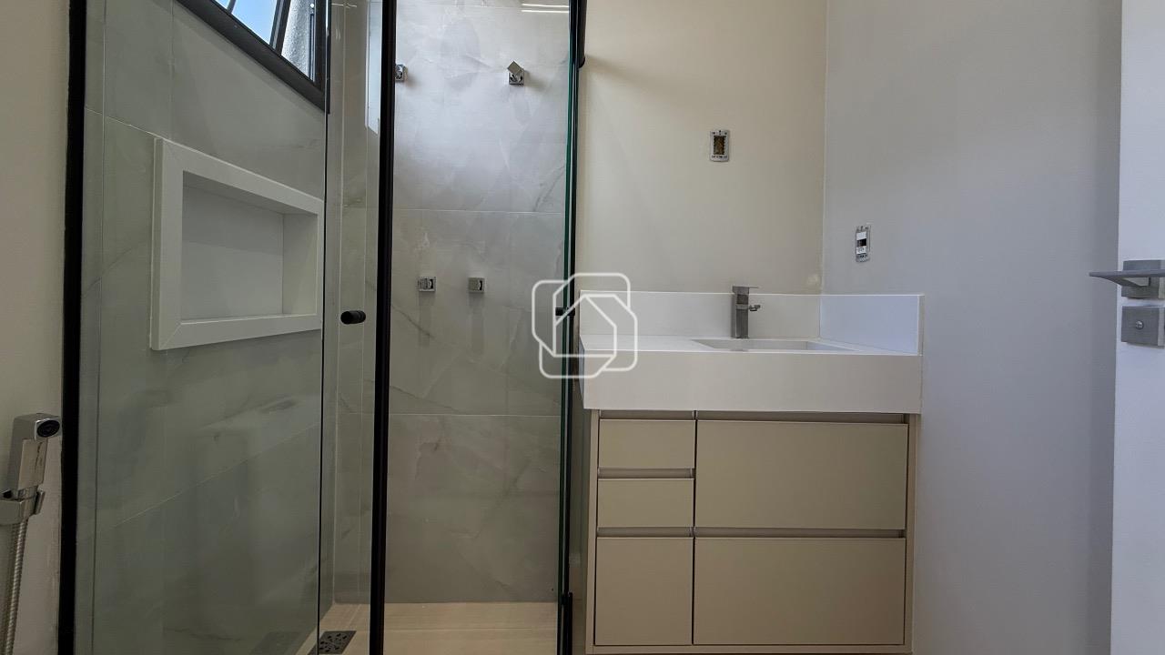 Casa de Condomínio à venda em Indaiatuba - SP - Residencial London Park: Banheiro